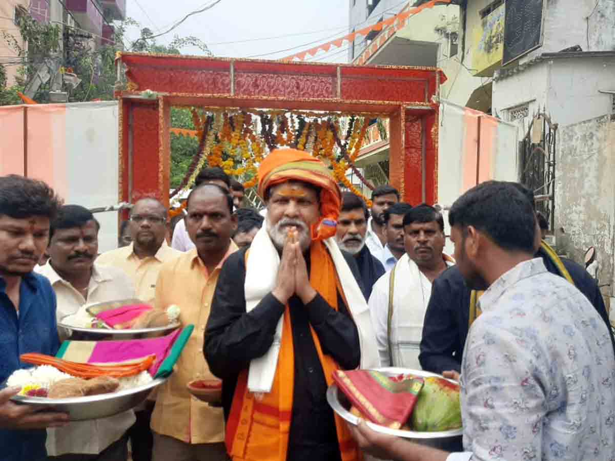 అమ్మవారి ఆశీస్సులతో అందరూ క్షేమంగా ఉండాలి : ఎమ్మెల్యే కృష్ణారావు