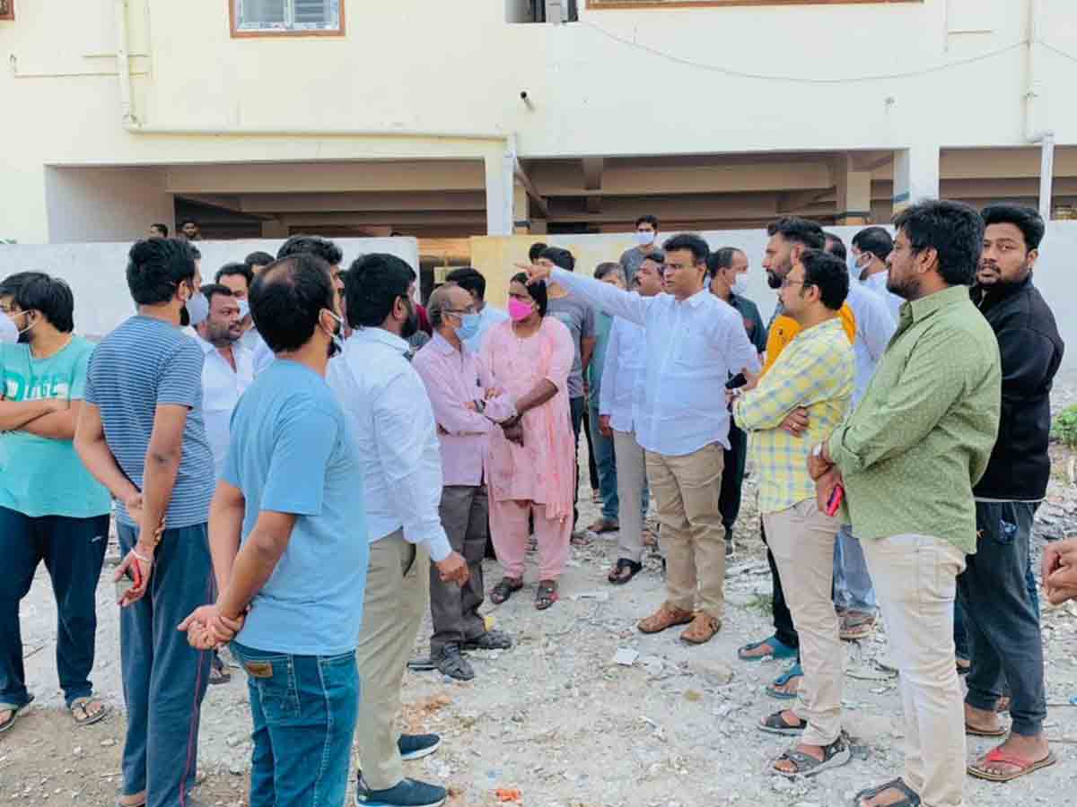 కాలనీలను అన్ని రంగాల్లో అభివృద్ధి చేస్తాం : ఎమ్మెల్యే కేపీ వివేకానంద్‌