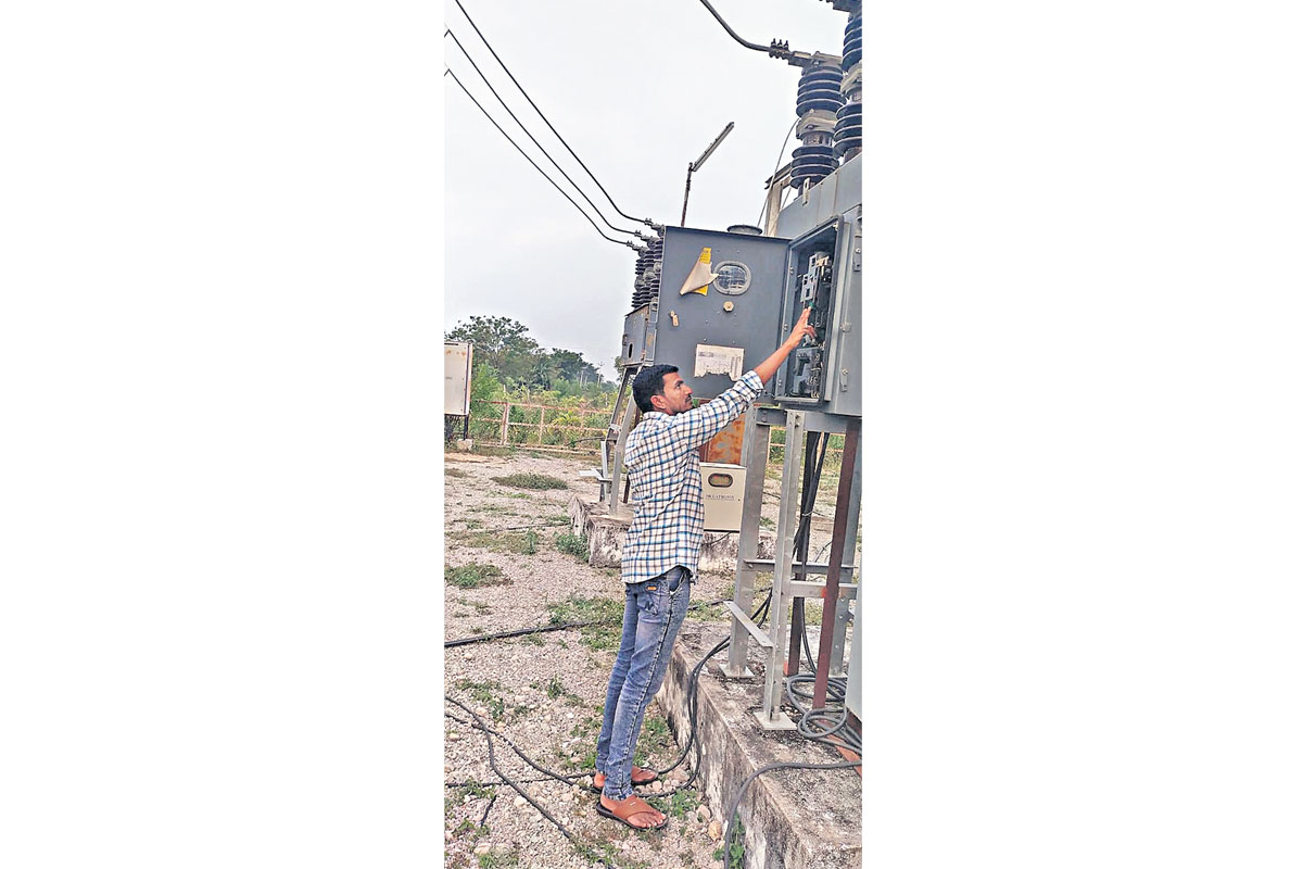 బండమీద నీళ్ళూరుతున్నయ్‌!