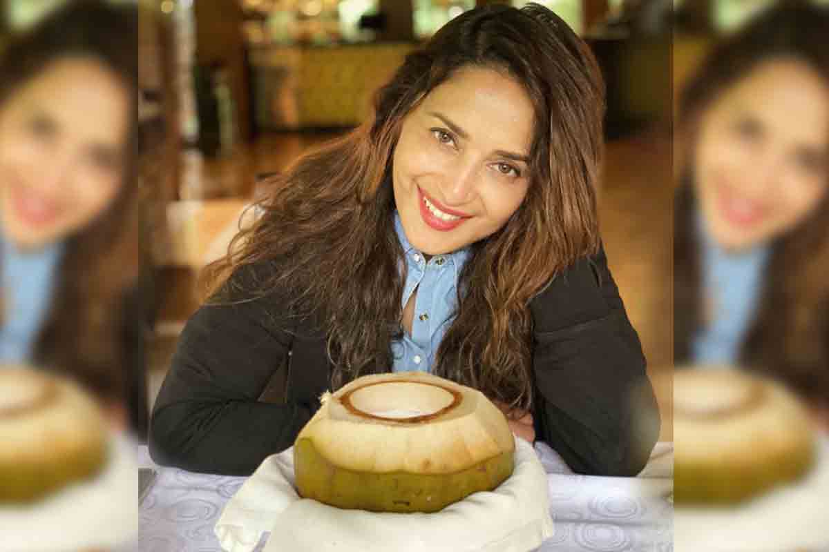 madhuri dixit beauty secret | త‌న అందం వెనుక సీక్రెట్ బ‌య‌ట‌పెట్టిన మాధురీ దీక్షిత్‌