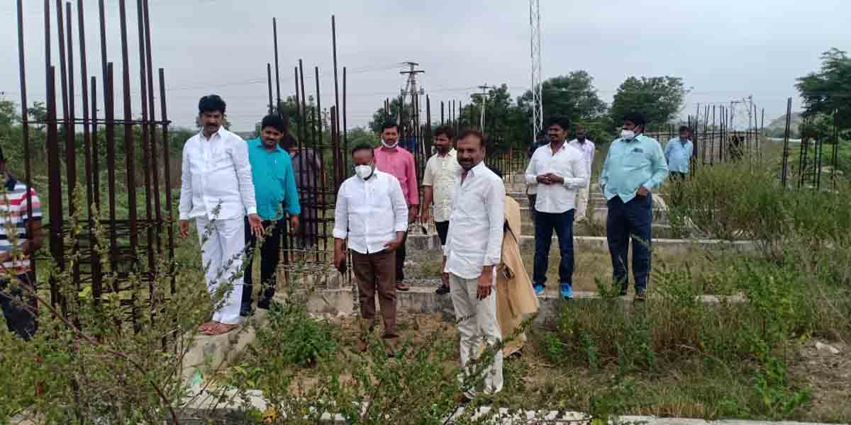 మున్సిపల్ భవన నిర్మాణ పనులను పరిశీలించిన ఎమ్మెల్యే శంకర్ నాయక్