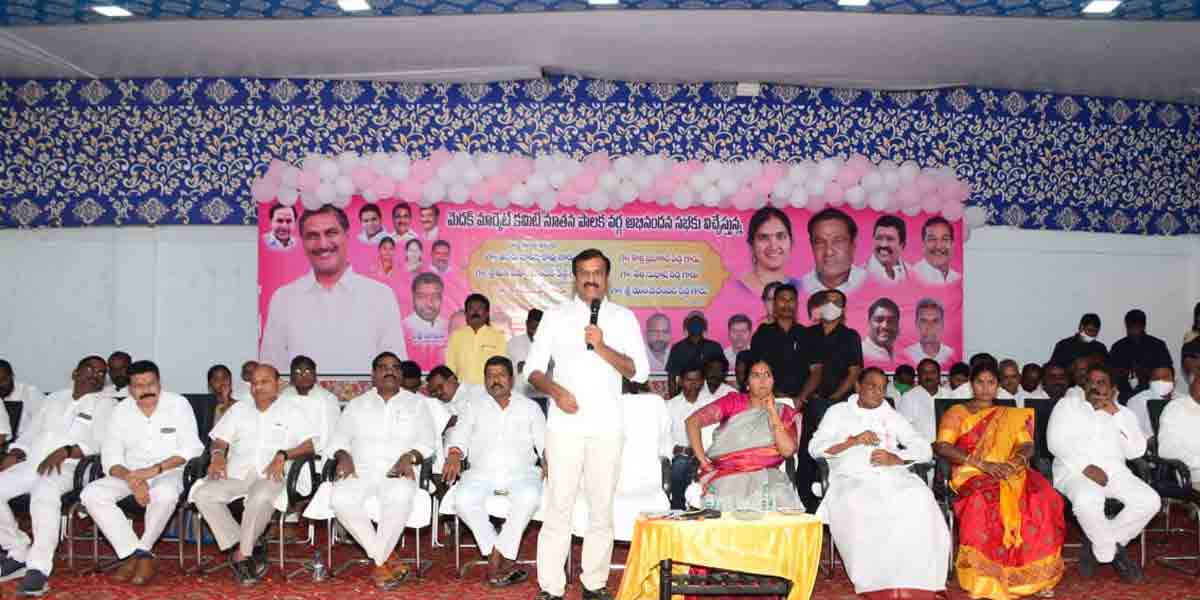 కేంద్రం మెడలు వంచైనా రైతులను కాపాడుకుంటాం : ఎంపీ ప్రభాకర్‌రెడ్డి