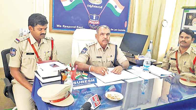 విద్యార్థులు ఇష్టంతో చదువాలి