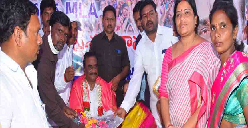 MLA VANAMA | ప్రజలే నా దేవుళ్లు.. కార్యకర్తలే నా బలం.. పుట్టినరోజు వేడుకల్లో ఎమ్మెల్యే వనమా వెంకటేశ్వరరావు..