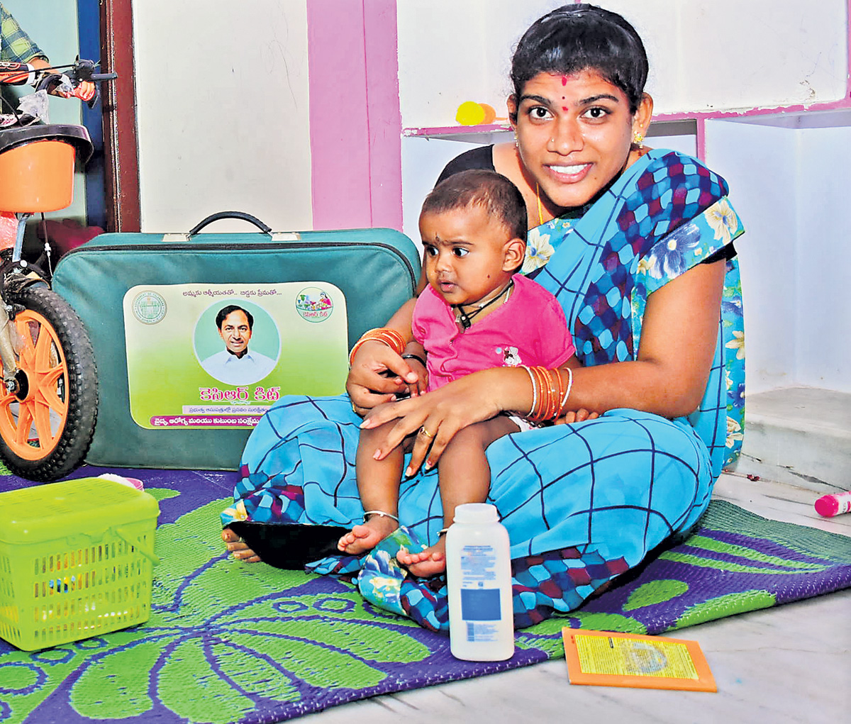 తల్లీ బిడ్డకు సర్కారు రక్ష!