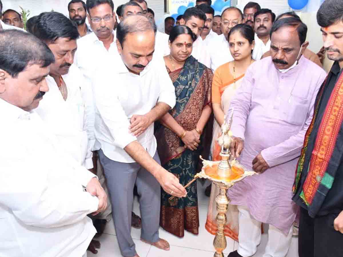 సర్కార్‌ దవాఖానల బలోపేతానికి ప్రభుత్వం కృషి : ఎంపీ రంజిత్‌రెడ్డి