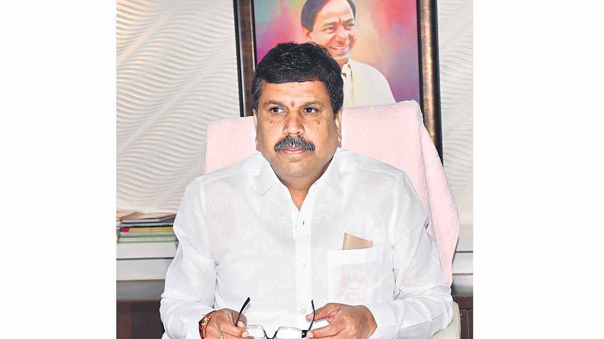 గన్నీ సంచులు ఇవ్వలేని దుస్థితి!