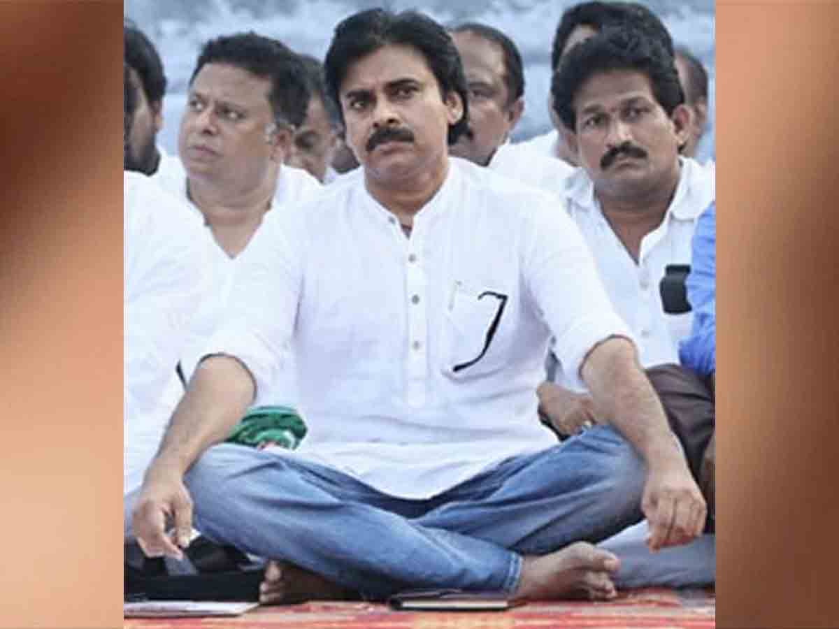 Pawan Kalyan: ప‌వ‌ర్ స్టార్ అంటే మండి ప‌డుతున్న ప‌వ‌న్ క‌ళ్యాణ్‌