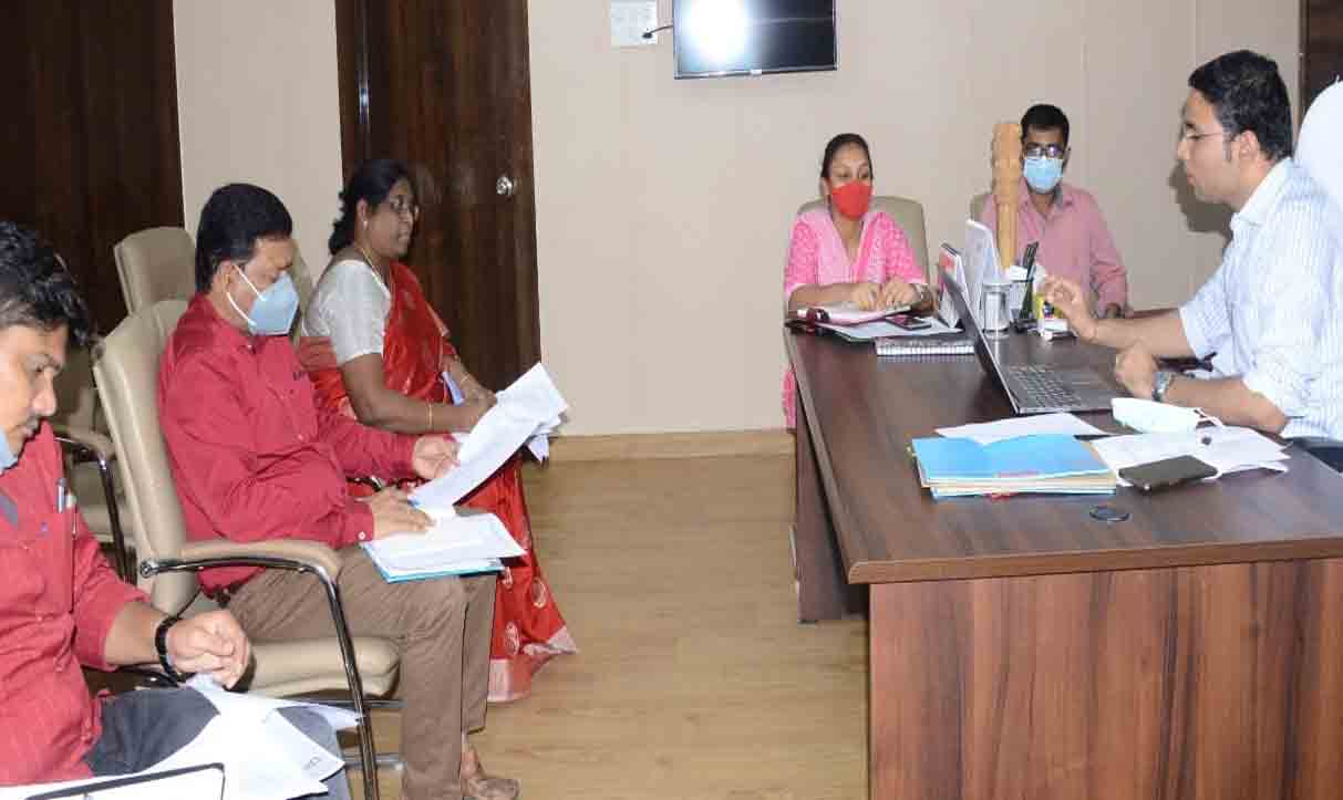 Podu lands | అర్హులైన గిరిజనులకు ఆర్‌వోఎఫ్‌ఆర్ హక్కు పత్రాలను అందించేందుకు చర్యలు చేపట్టండి..జిల్లా కలెక్టర్ భవేశ్ మిశ్రా