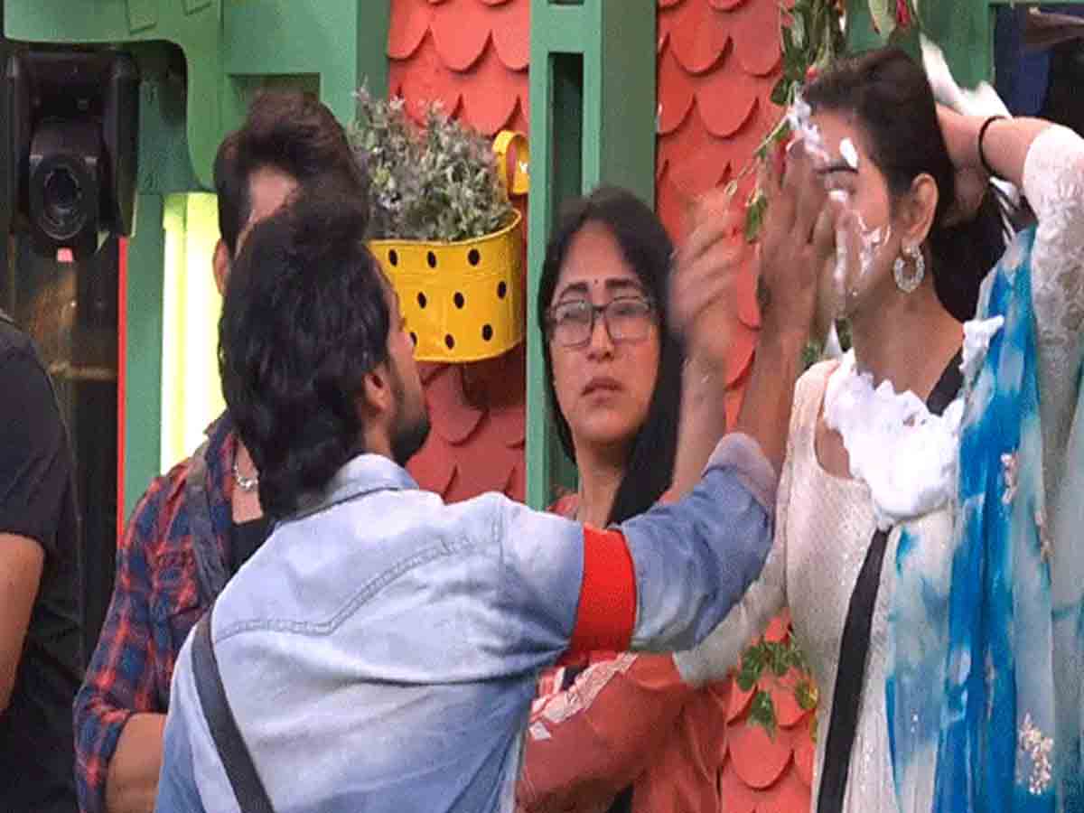 Priyanka: విశ్వ స్ట్రాంగ్, ర‌వి బాగా ఆలోచిస్తాడు.. చెత్త‌ కార‌ణాలు చెప్పి నామినేట్ చేసిన ప్రియాంక‌