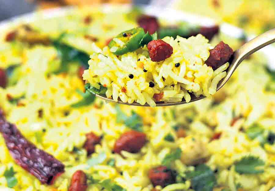 పళ్లెంలో పచ్చని చిత్రం..చిత్రాన్నం!