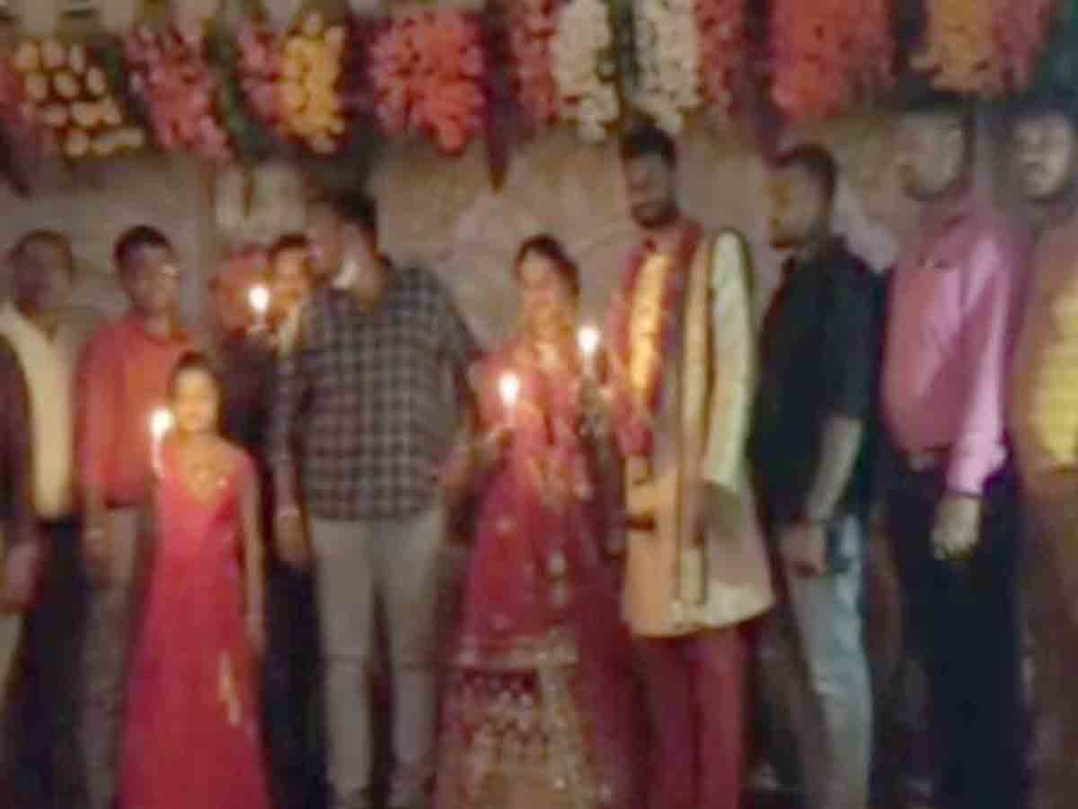 Puneet Raj Kumar: పెళ్లి మండ‌పంలో కొవ్వొత్తులు వెలిగించి పునీత్‌కి నివాళి