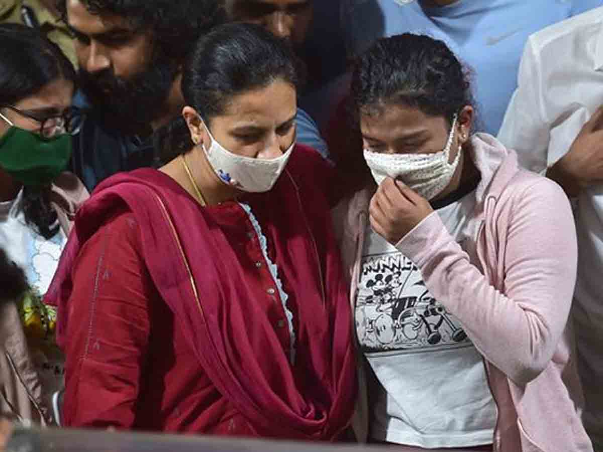 Puneet Raj Kumar: అప్పు అభిమానులు ఆత్మ‌హ‌త్య‌లు చేసుకోవ‌డంపై స్పందించిన పునీత్ భార్య‌