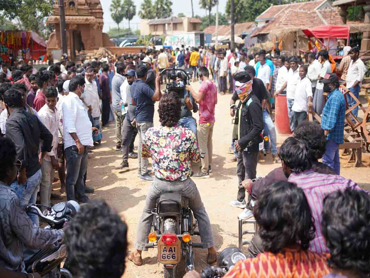 Pushpa: వెయ్యి మంది డ్యాన్స‌ర్స్‌తో పుష్ప సాంగ్ చిత్రీక‌ర‌ణ‌