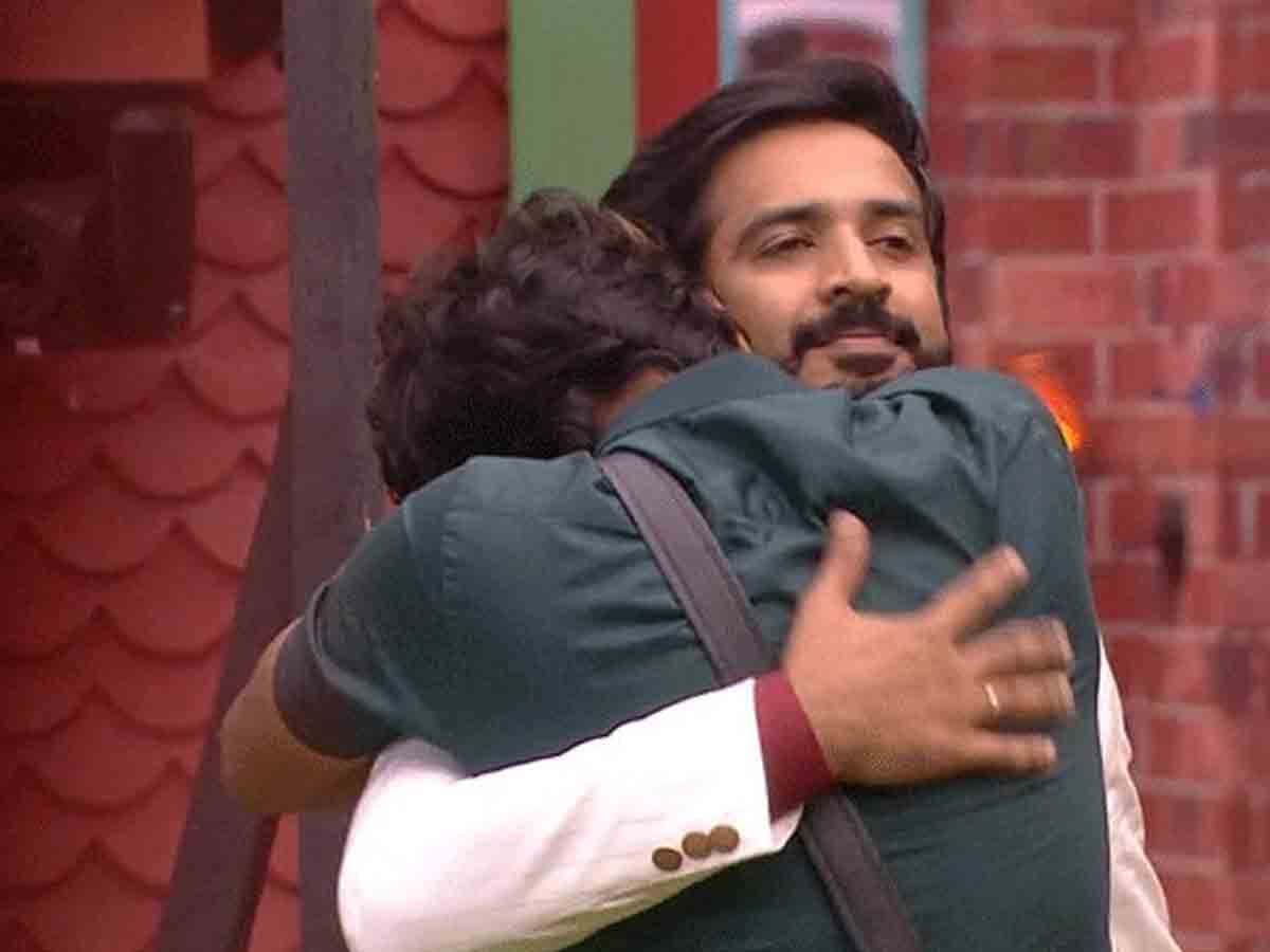 Ravi: ఎలిమినేష‌న్‌లో ట్విస్ట్‌.. చివ‌ర‌కు ర‌వి ఎలిమినేట్ అని ప్ర‌క‌టించిన నాగ్