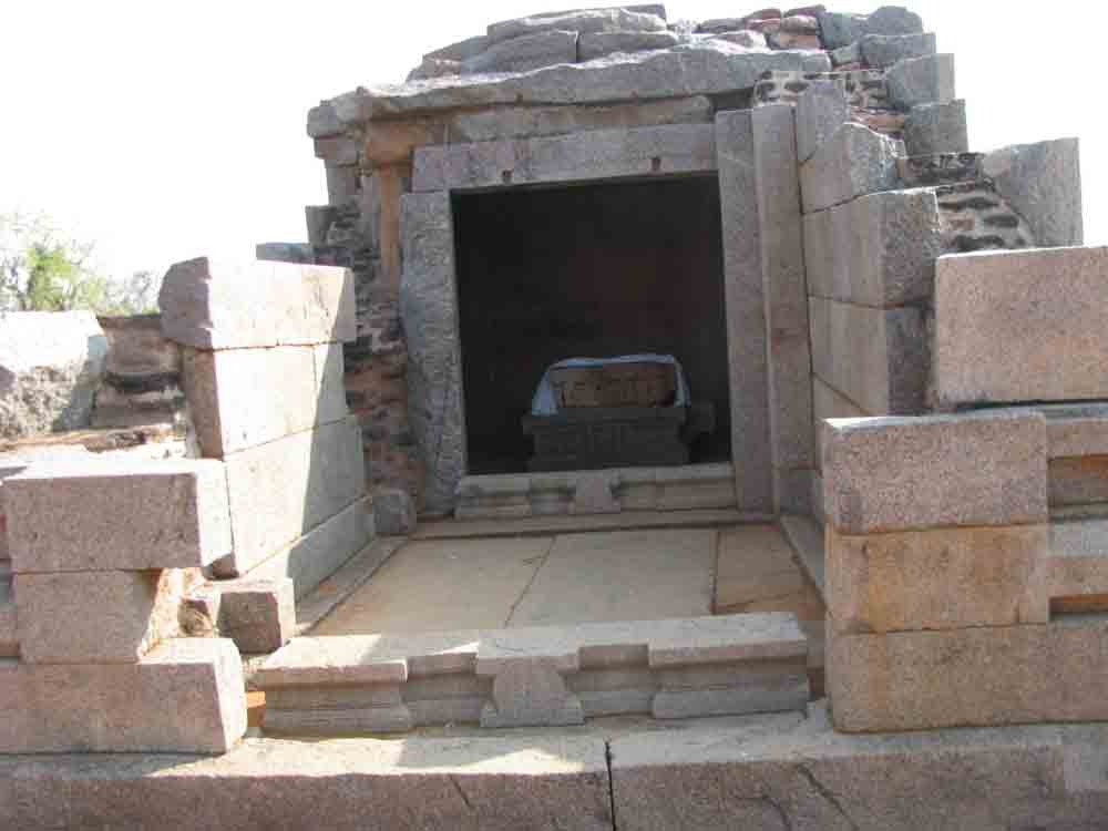 వైదిక ఆలయాల వాస్తుశైలి పురివిప్రింది ఇక్కడే