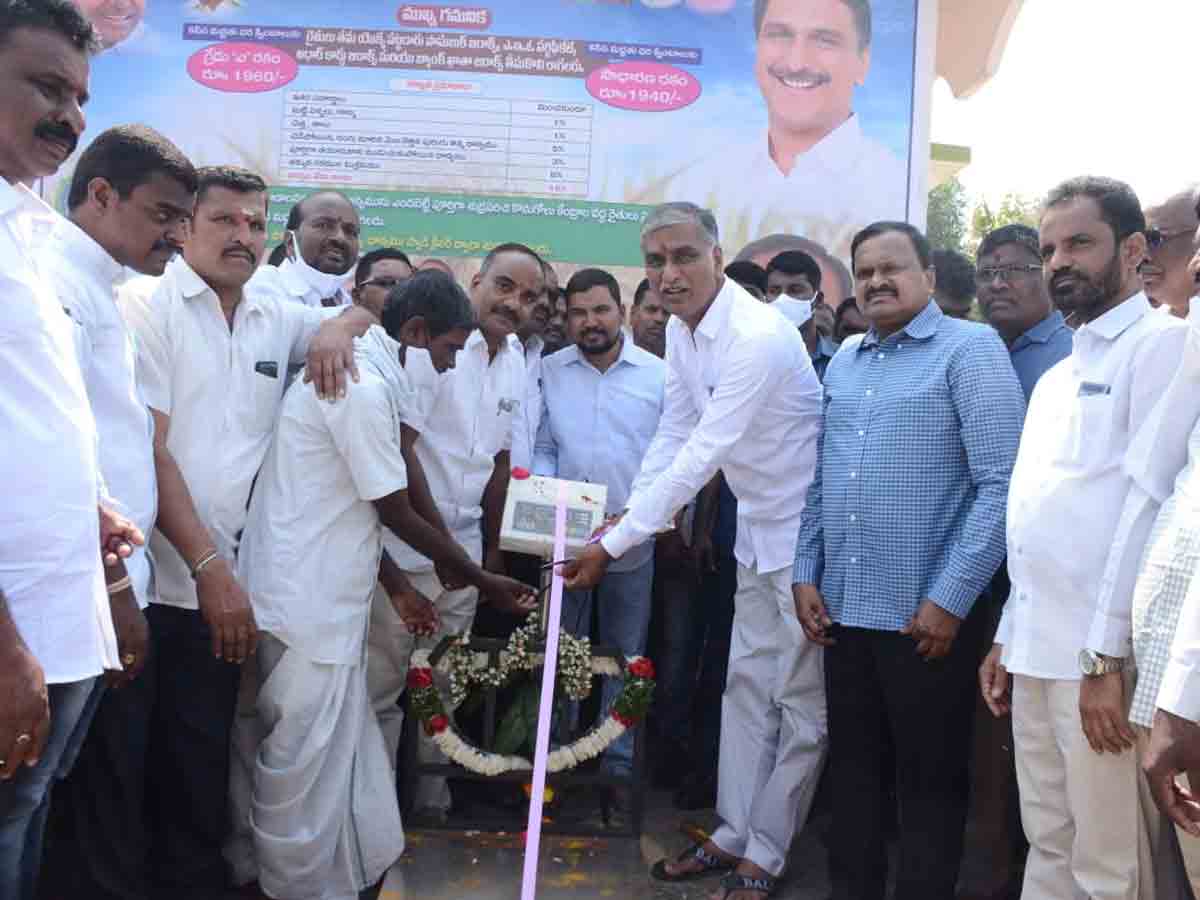 సీఎం కేసీఆర్‌ కృషి వల్లే పెరిగిన సాగు విస్తీర్ణం : మంత్రి హరీశ్‌రావు