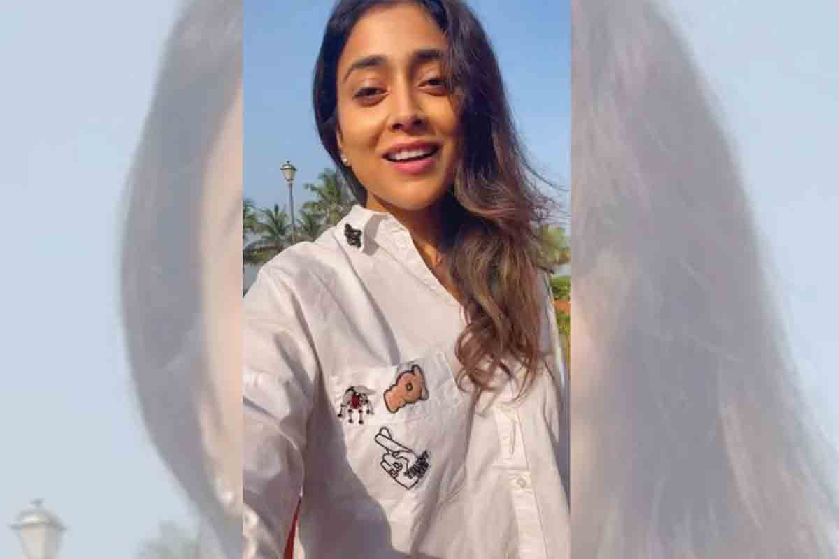 Shriya Saran shooting  reel | శ్రియాశ‌ర‌ణ్ స‌ర‌దా షూటింగ్..వీడియో వైర‌ల్