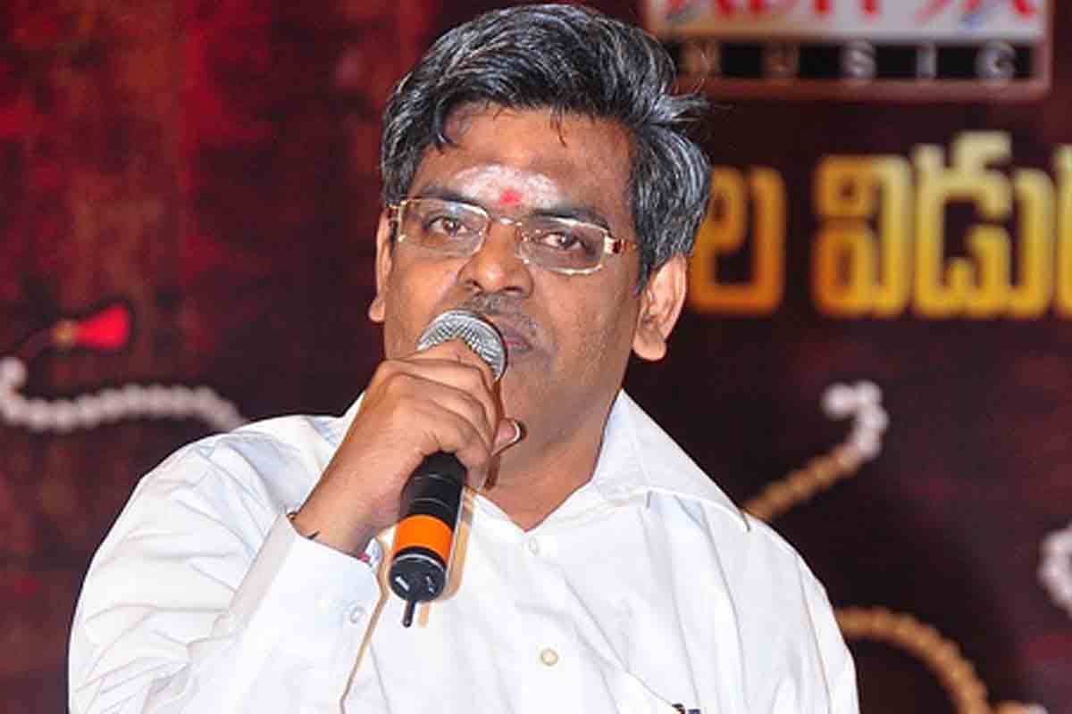 సిరివెన్నెల సీతారామశాస్త్రికి అవార్డులు తీసుకొచ్చిన పాటలు ఇవే..