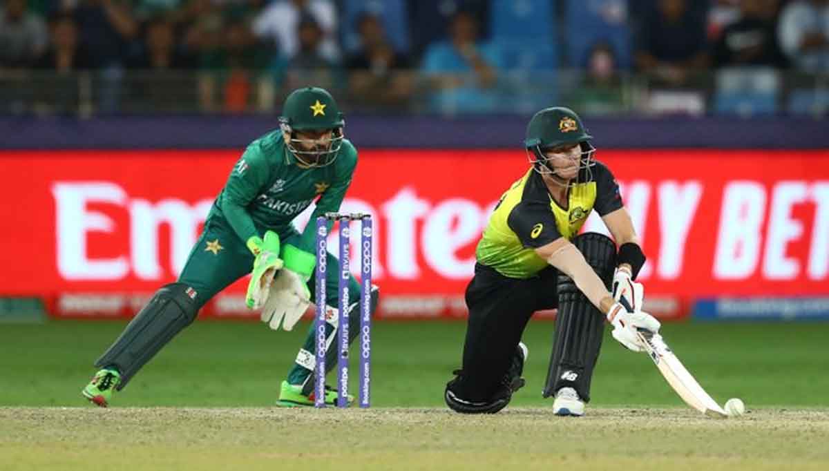 PAK vs AUS : ఆస్ట్రేలియాను ఆదుకుంటున్న వార్న‌ర్.. 10 ఓవ‌ర్ల‌కు స్కోర్ ఎంతంటే?