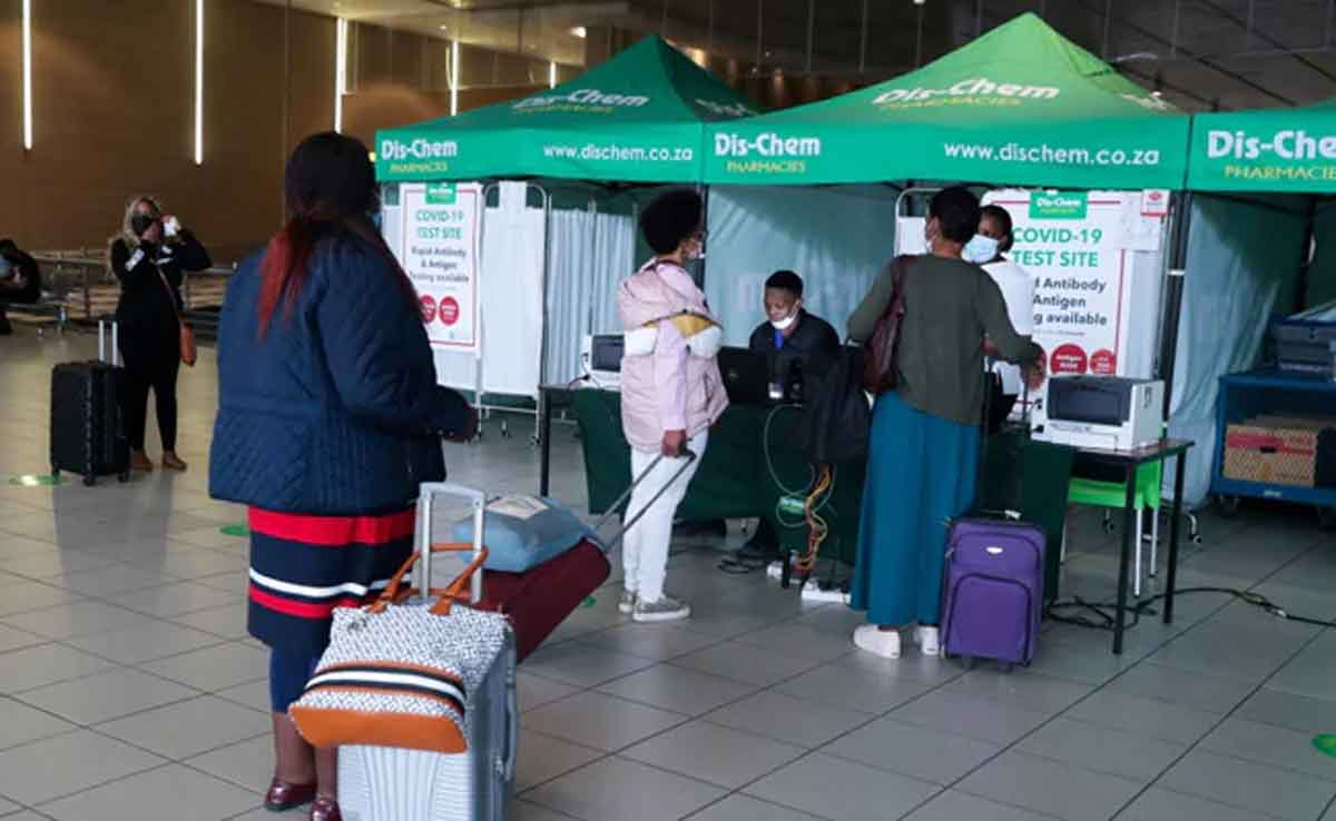 Omicron : తొలిసారి ఒమిక్రాన్ వైర‌స్‌ను గుర్తించింది ఎవ‌రో తెలుసా?