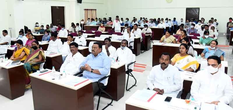 స్థానిక సమస్యలకు పరిష్కారం దిశగా..