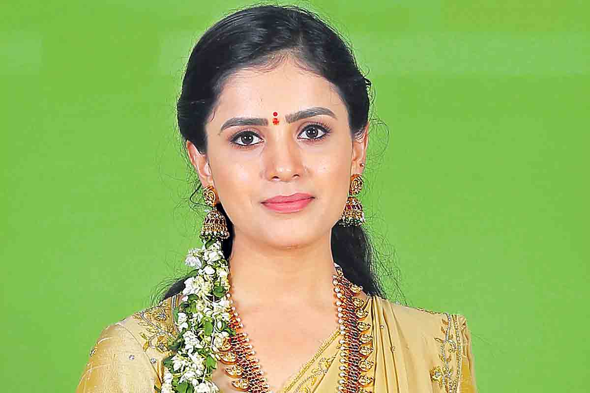 ఇంట్లో చెప్ప‌కుండానే న‌టించా.. సినిమా విడుద‌ల‌య్యాక నాన్న‌కు తెలిసి..