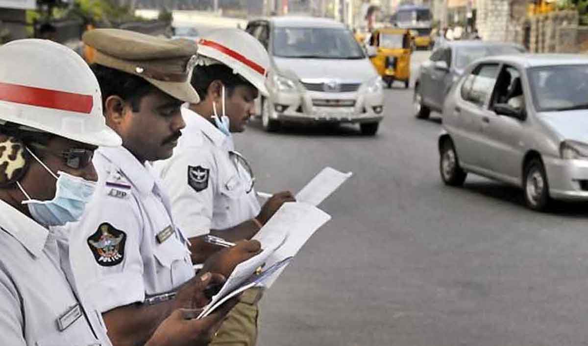 Traffic ACP | చింతల్ ఆర్వోబీ కింద లారీలు నిలిపితే చర్యలు..