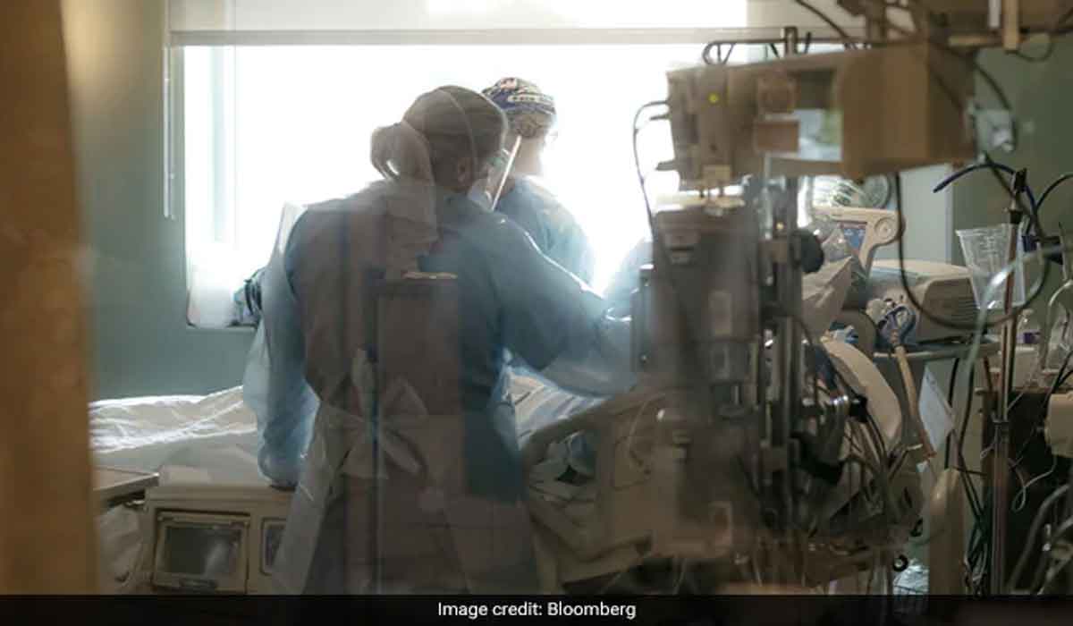 అమెరికాలో నిండిపోతున్న ఐసీయూ బెడ్స్.. మ‌ళ్లీ క‌రోనా పంజా