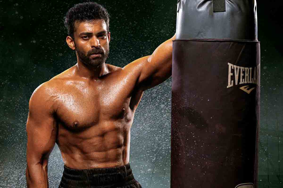 Ghani | సిక్స్ ప్యాక్ బాడీ.. సిక్స్ ఫీట్ కటౌట్.. గ్రీకు శిల్పంలా వరుణ్ తేజ్..