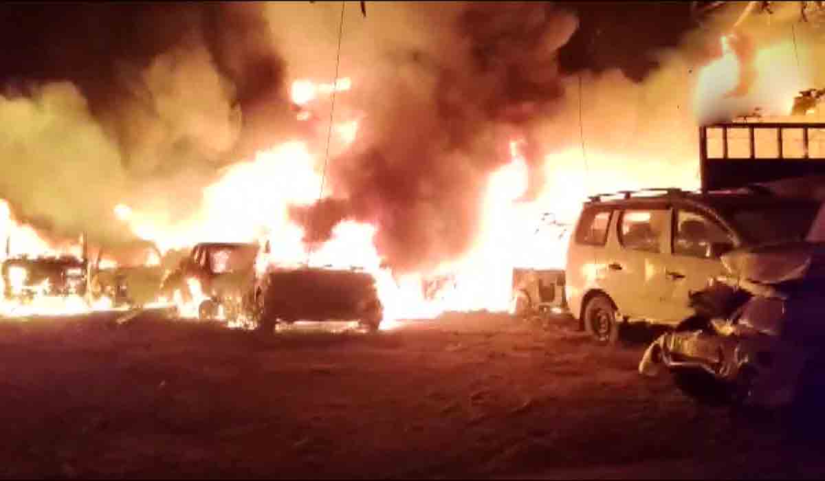 Fire accident | పోలీస్‌ స్టేషన్‌ ఆవరణలో అగ్నిప్రమాదం.. 25కుపైగా వాహనాలు దగ్ధం