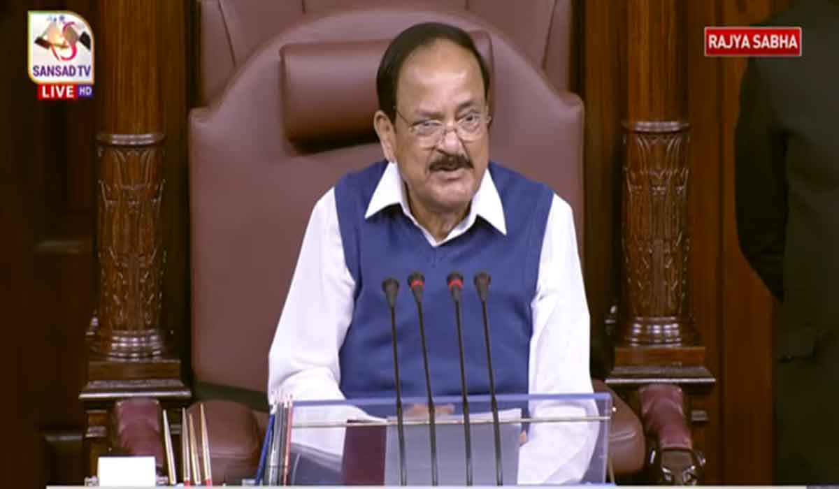 ఎంపీల‌పై స‌స్పెన్ష‌న్ ఎత్తివేయాల‌న్న ఖ‌ర్గే.. కుద‌ర‌ద‌న్న వెంక‌య్య‌