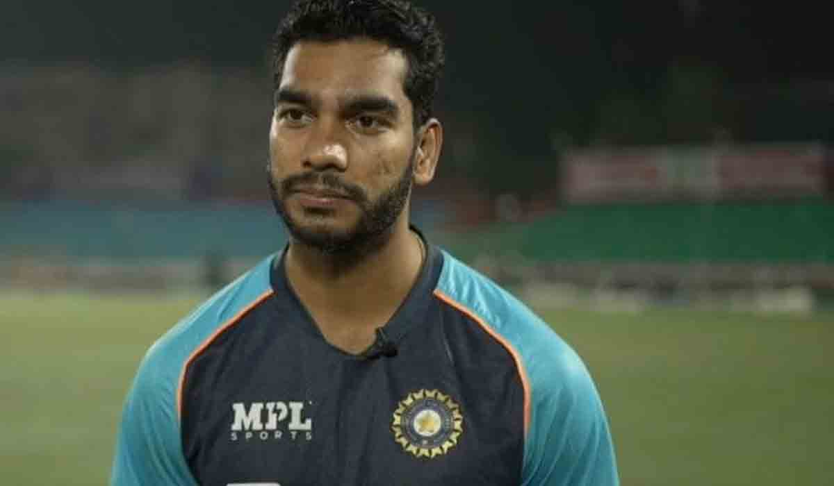 అతనితో బౌలింగ్ వేయించకపోవడం ఒక మిస్టరీ.. టీమిండియాపై సీనియర్ క్రికెటర్ విమర్శ