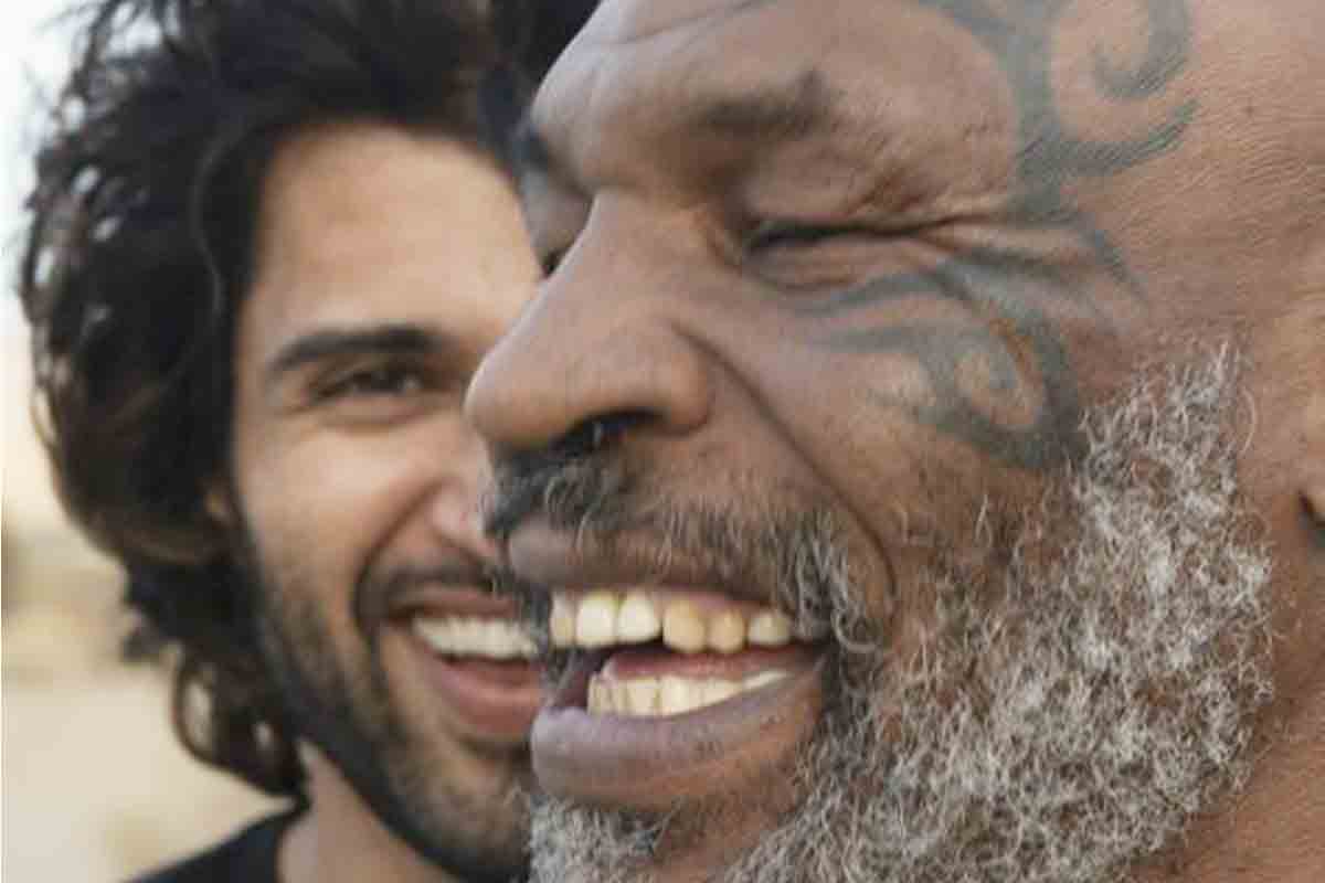 లైగర్‌ వర్సెస్‌ లెజెండ్‌