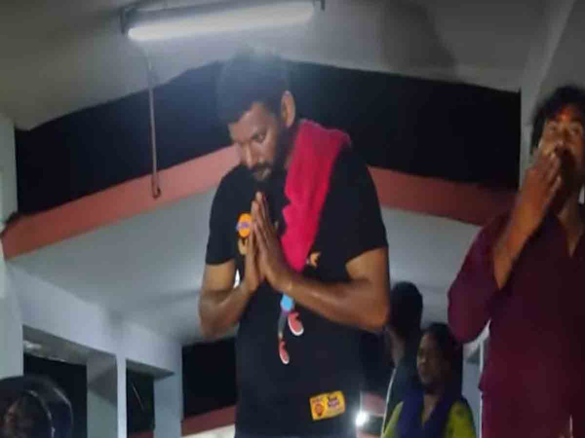 Vishal: కాలి బాటన‌ తిరుమ‌ల‌కి వెళ్లిన హీరో విశాల్‌