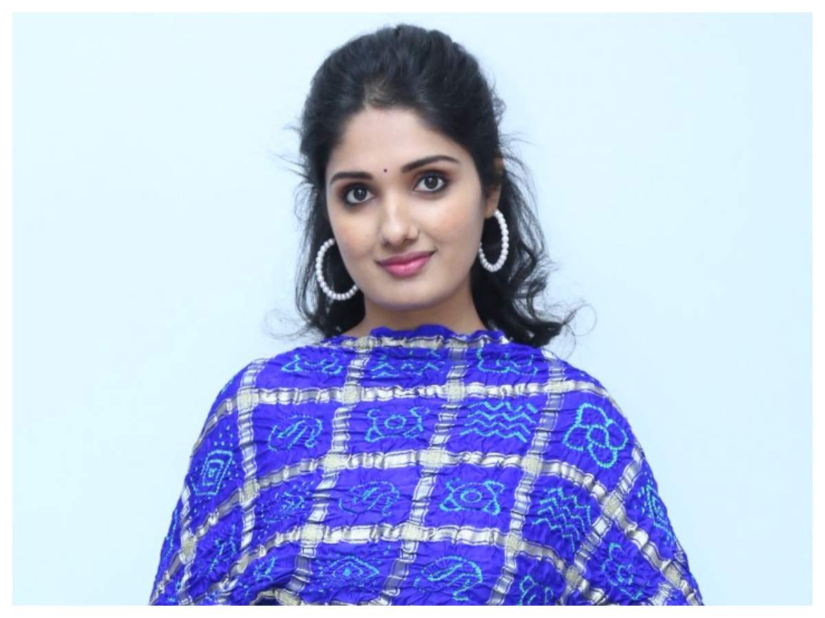 Geeth Saini | గీత్ సైనీ ఇంటర్వ్యూ స్టిల్స్..