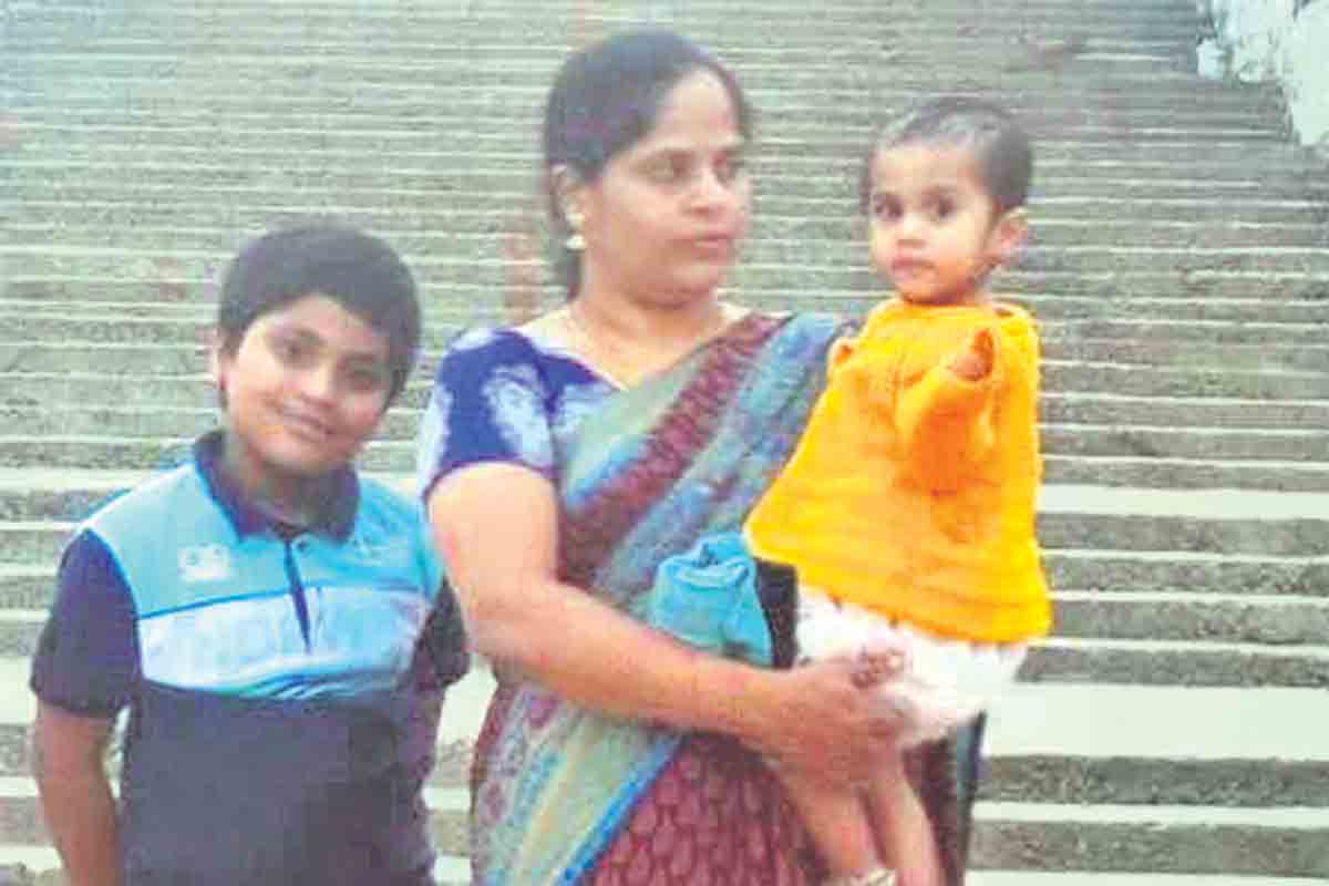 అప్పు మింగేసింది..