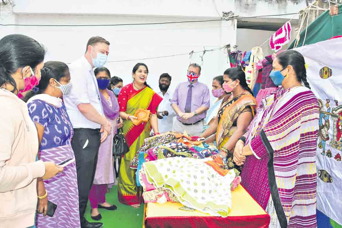 అన్నిరంగాల్లో మహిళల ప్రాతినిధ్యం పెరగాలి