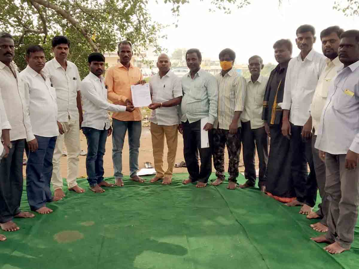 Vikarabad : రజకులను ఎస్సీ జాబితాలో చేర్చాలి.. రజక రిజర్వేషన్‌ సమితి రాష్ట్ర అధ్యక్షుడు సర్దార్‌ గోపి