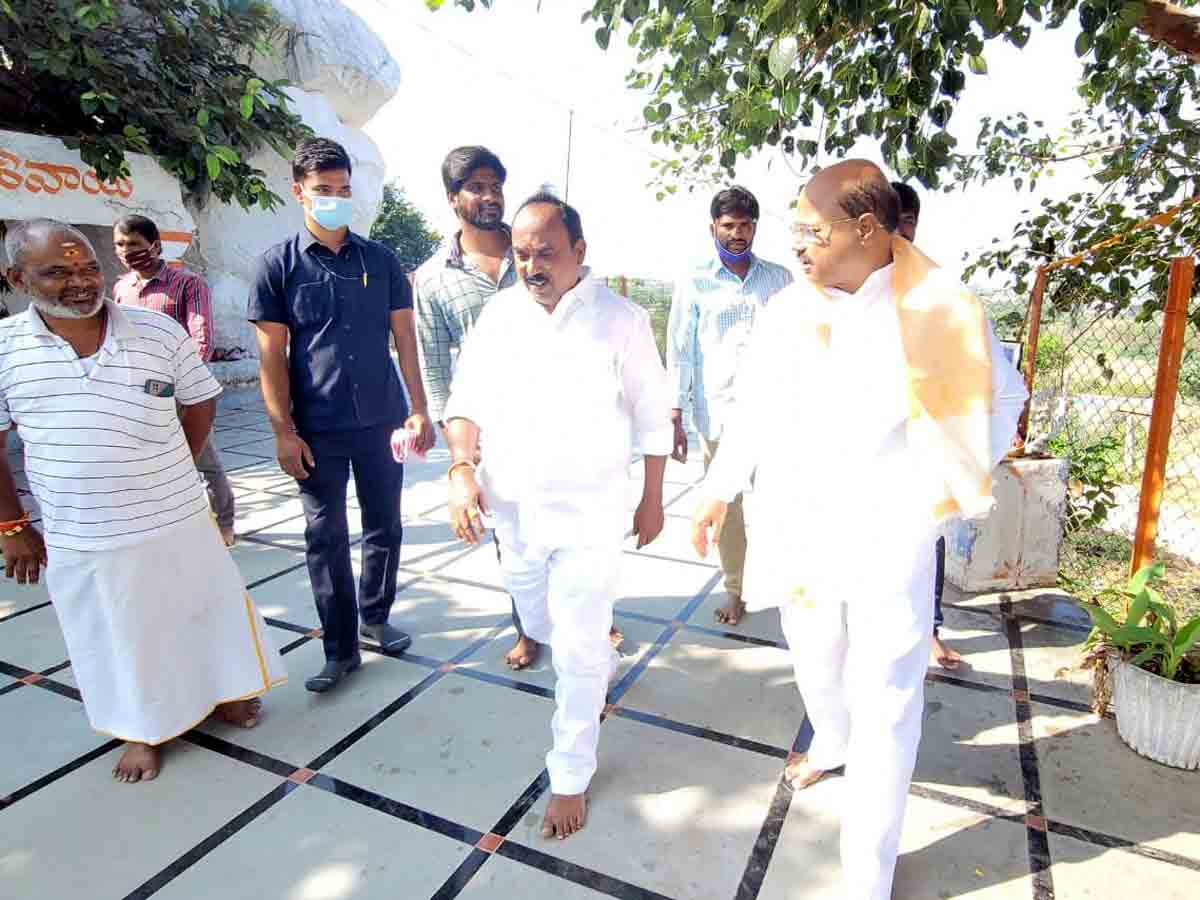 Rangareddy : లక్ష్మీనర్సింహాస్వామి ఆలయంలో ఎమ్మెల్యే ప్రత్యేక పూజలు..