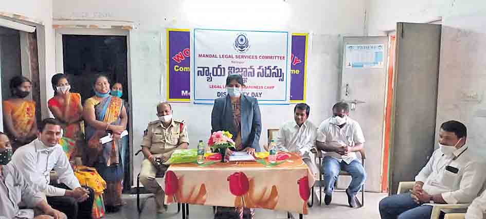 దివ్యాంగులను అన్నిరంగాల్లో ప్రోత్సహించాలి