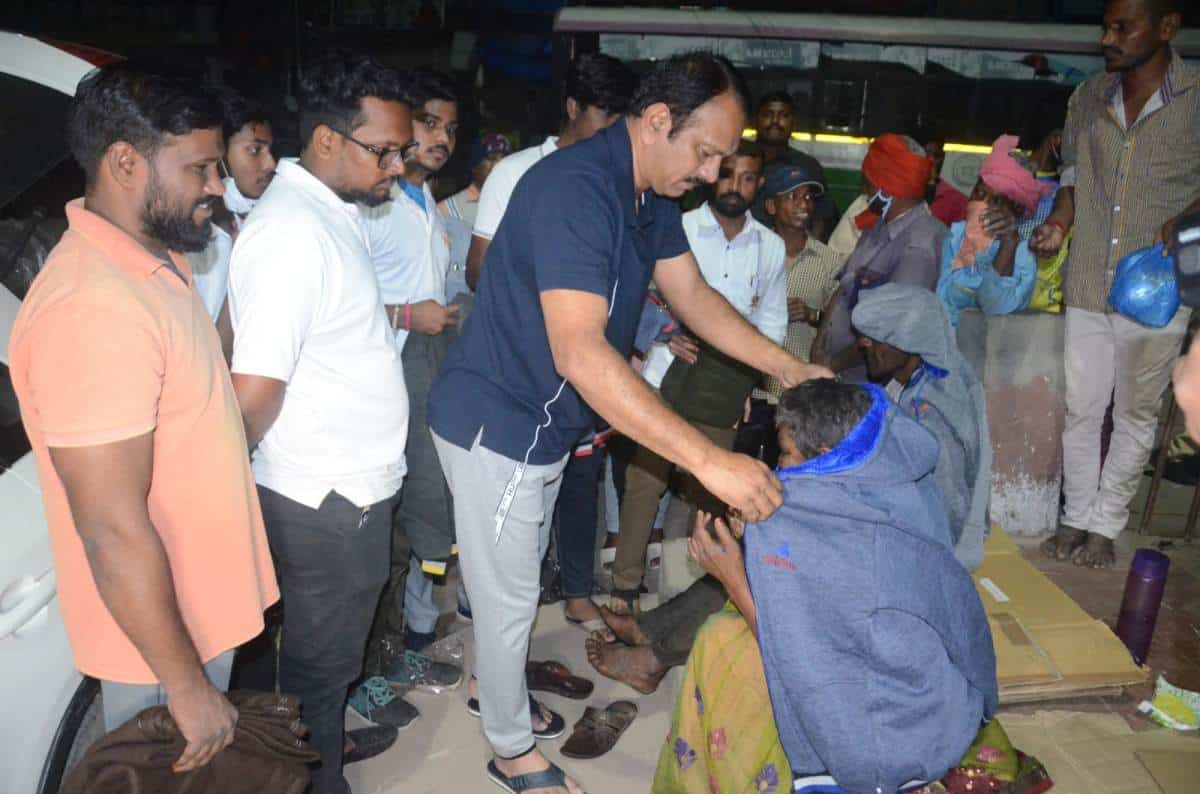 The suraksha foundation | ప్రతి ఒక్కరూ పేదలను ఆదుకోవాలి :  ఎమ్మెల్యే.. ఎంఆర్‌డీసీ చైర్మన్‌ దేవిరెడ్డి సుధీర్‌రెడ్డి