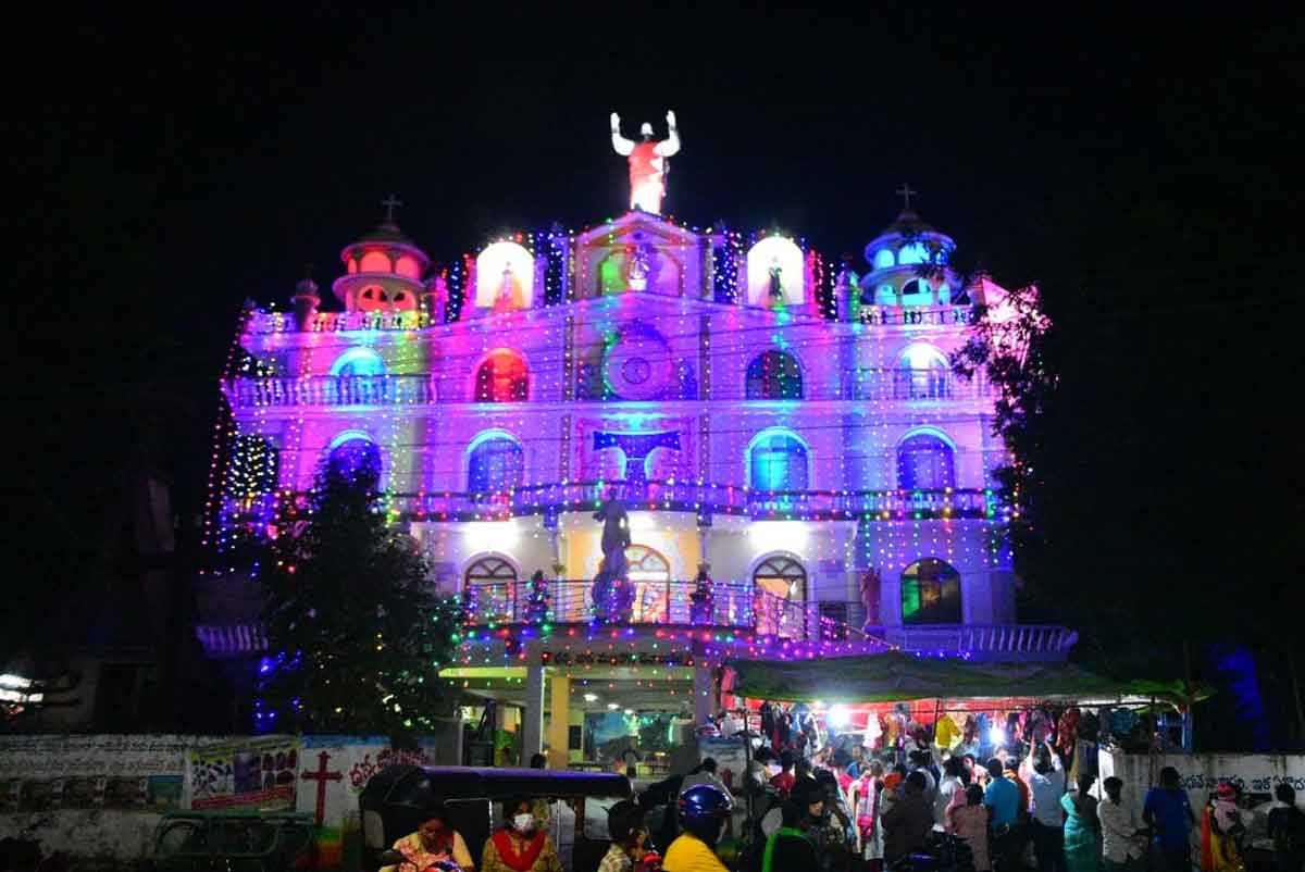 మ్రహిమాన్వితం.. కీస్తు జన్మదినం..