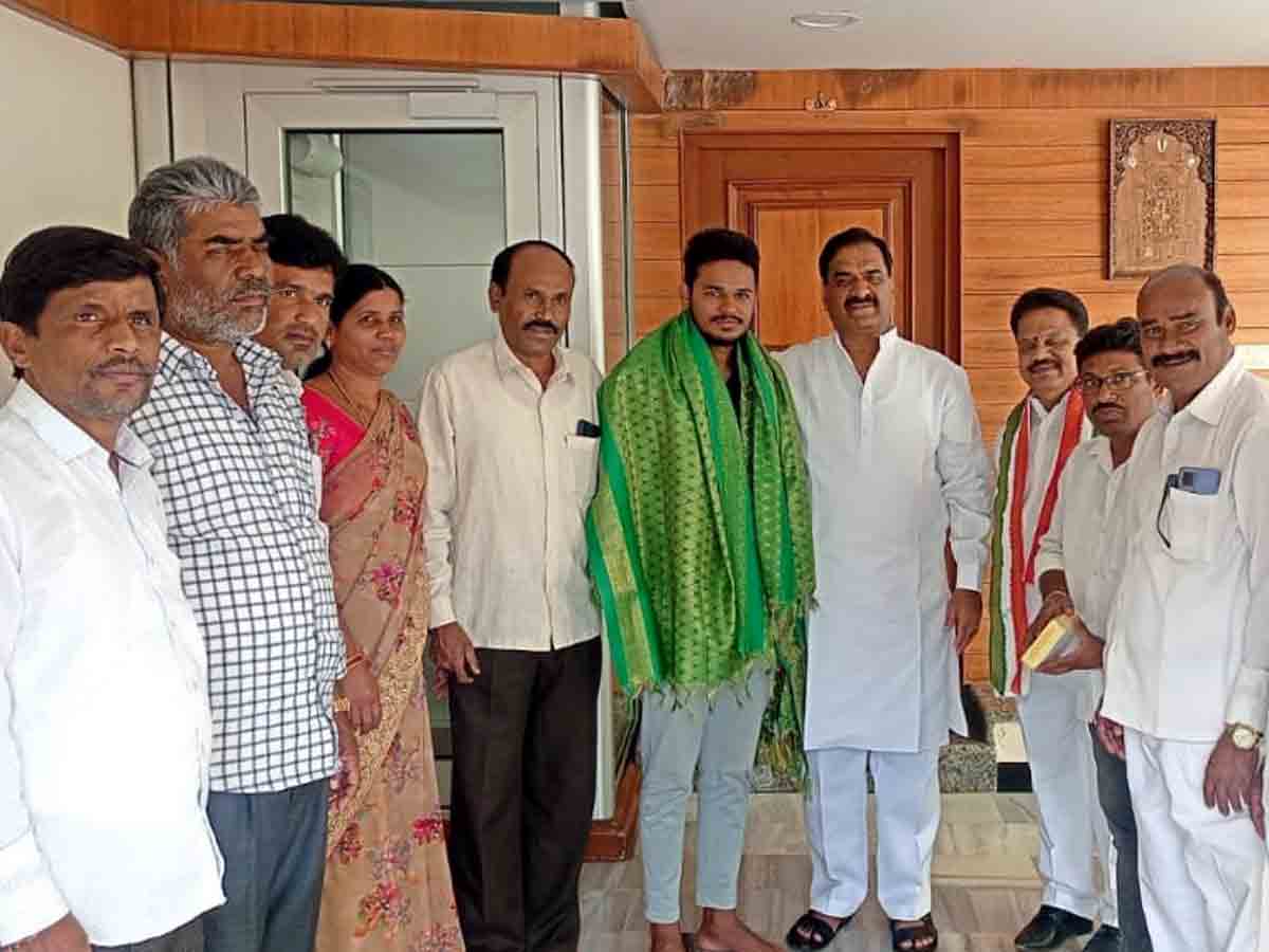 Rangareddy : నిరుపేద విద్యార్థికి చేయూత.. కేరళ యూనివర్సిటీలో సీటు