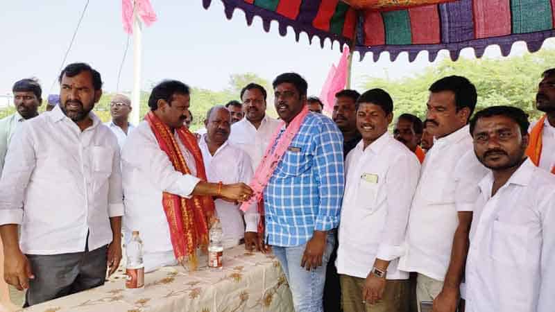 అభివృద్ధి చూసే టీఆర్‌ఎస్‌లోకి వలసలు