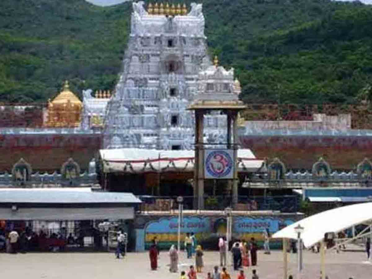 శ్రీవారి హుండీ ఆదాయం రూ. 3.43 కోట్లు..