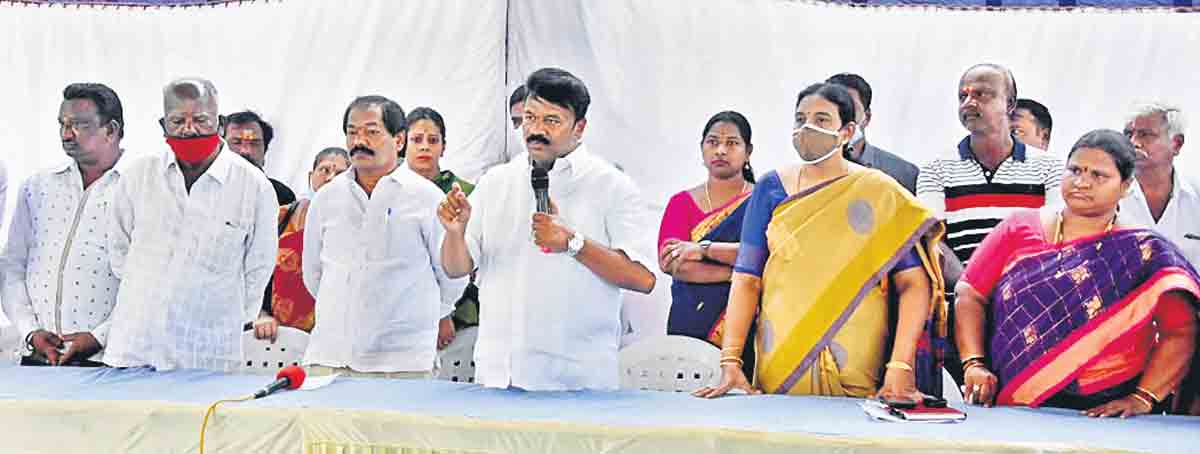 హమాలీ బస్తీలో డబుల్‌ ఇండ్లు