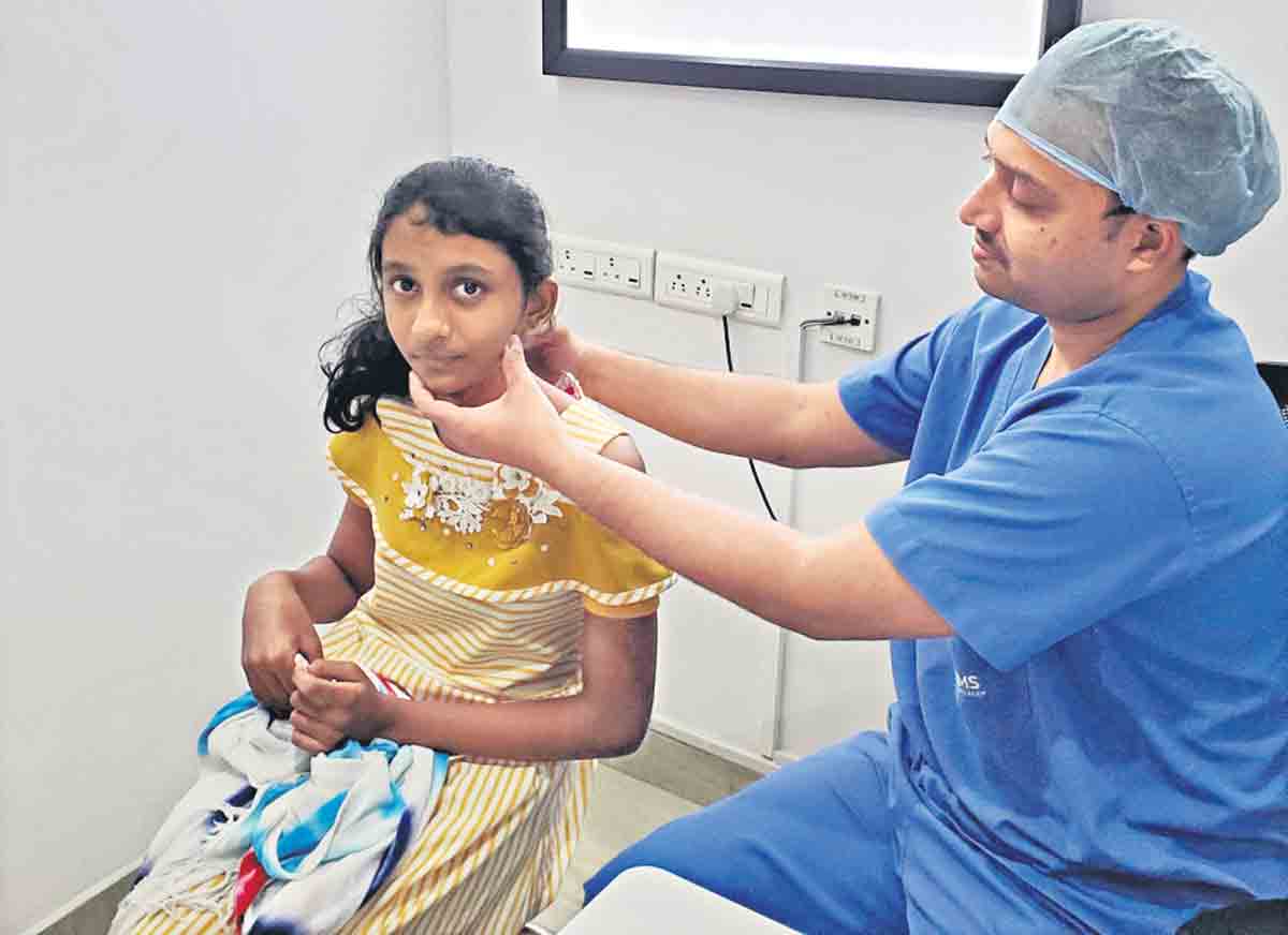 కిమ్స్‌లో ఏడేళ్ల బాలికకు అరుదైన చికిత్స