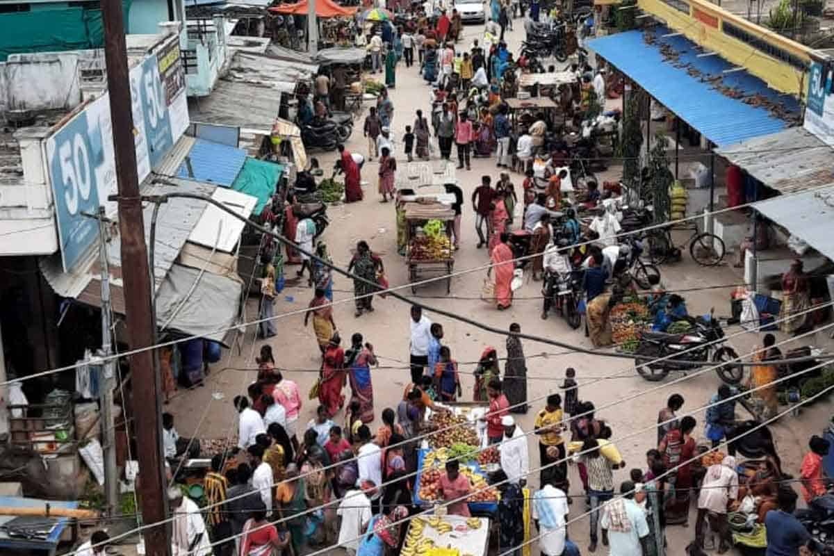 అంగట్లో మొబైల్‌ ఫోన్ల్లు మాయం