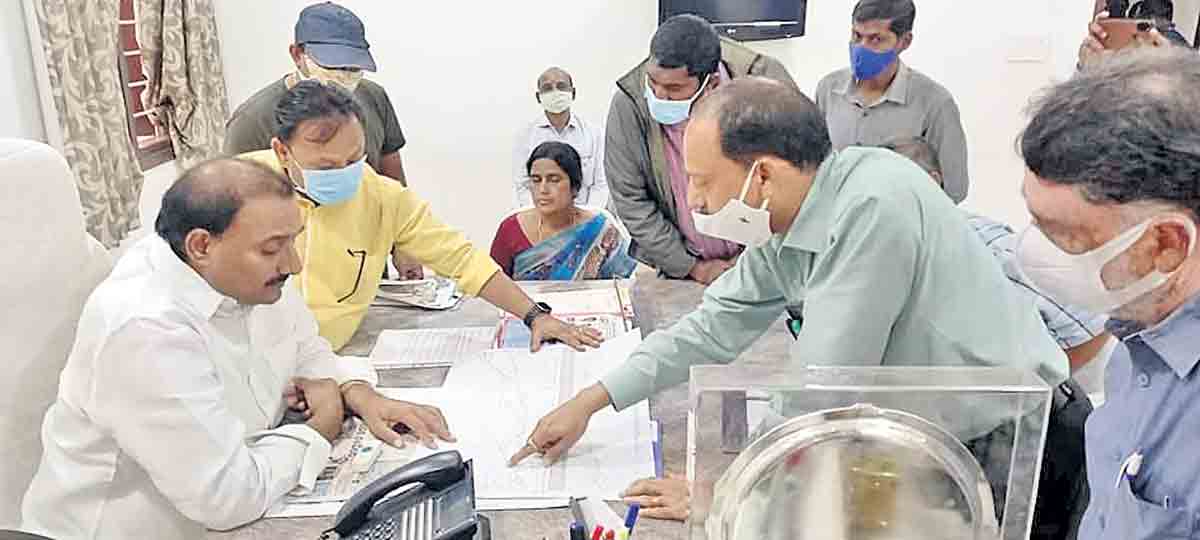 పైపులైన్‌ పనులు పూర్తి చేయాలి